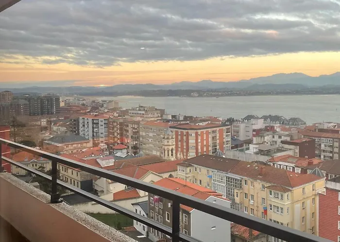 Vistas A La Bahia En Pleno Centro * Santander